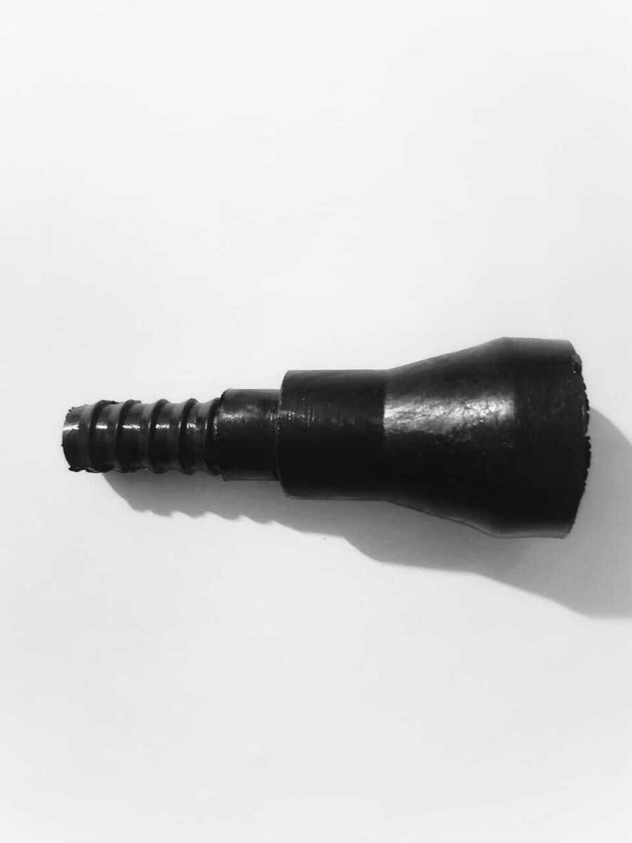 Flushing hose connector